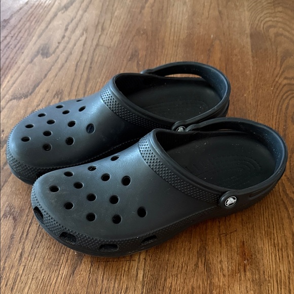 CROCS Classic Black Slip-On Clog with Heel Strap main image 6